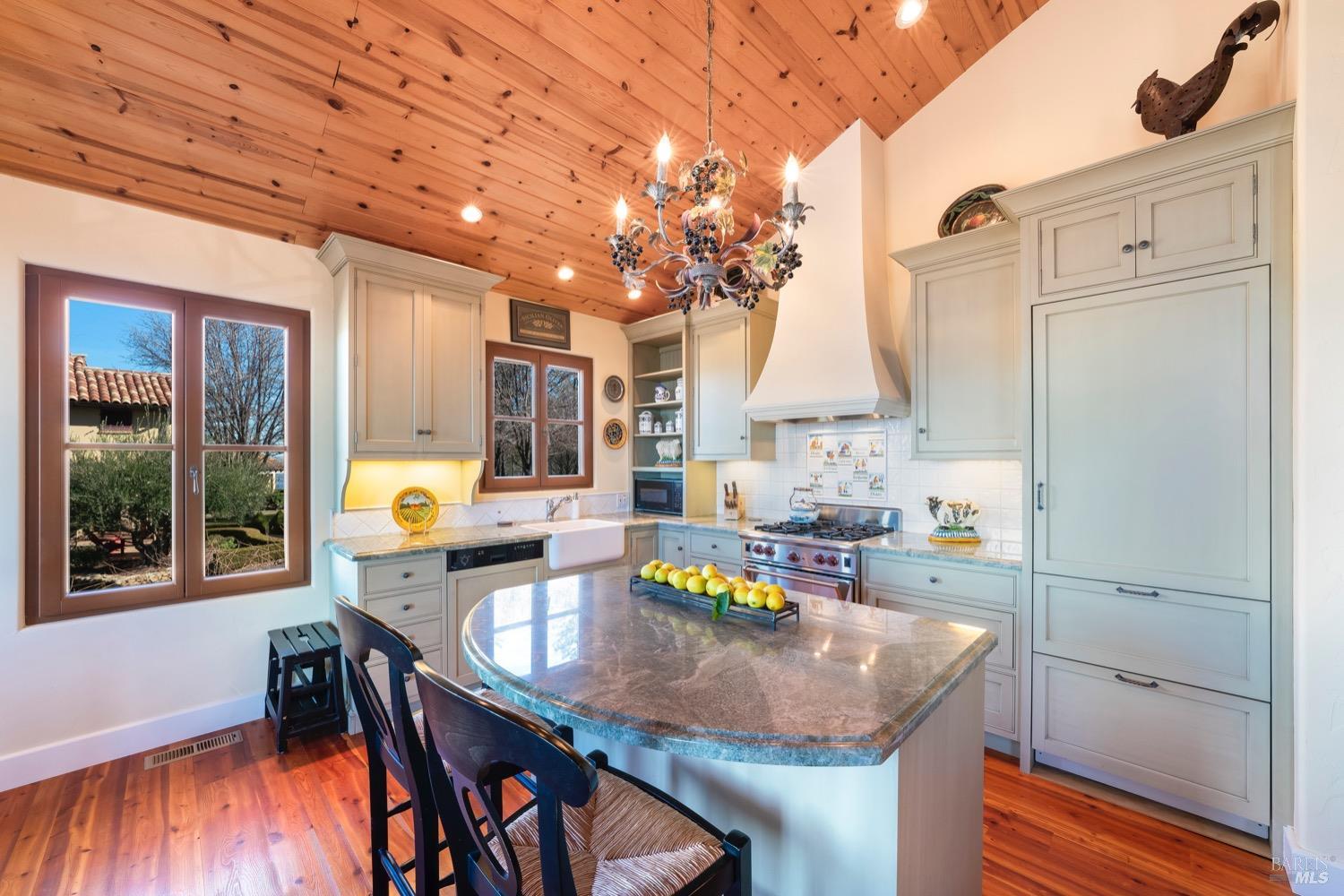 2110 Diamond Mountain Rd