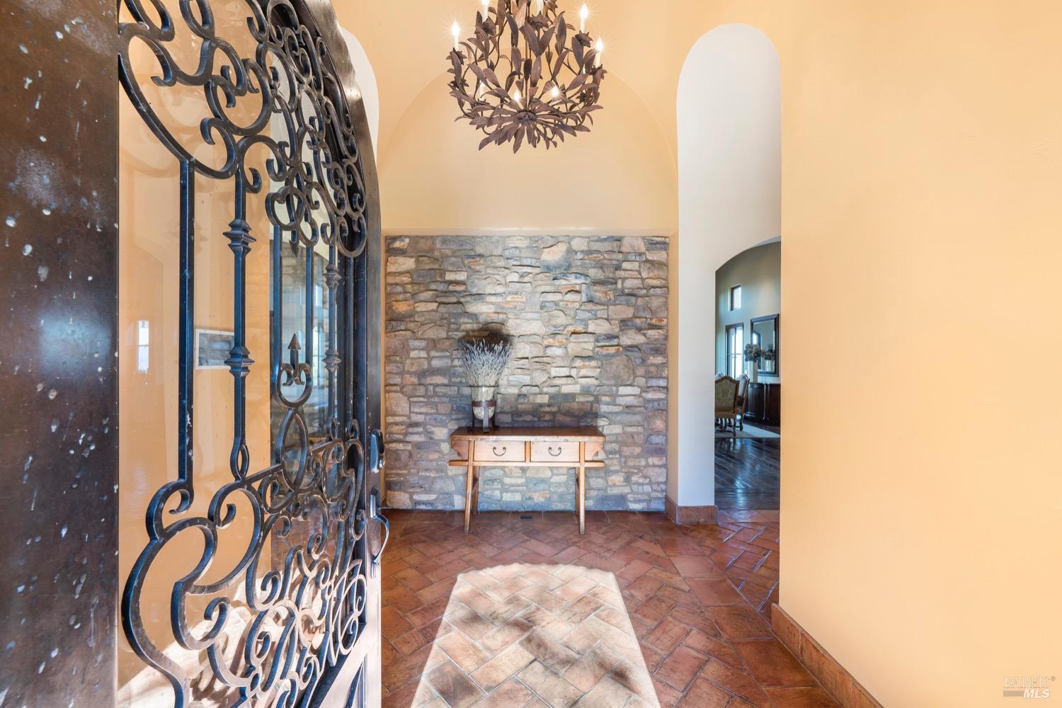 2110 Diamond Mountain Rd