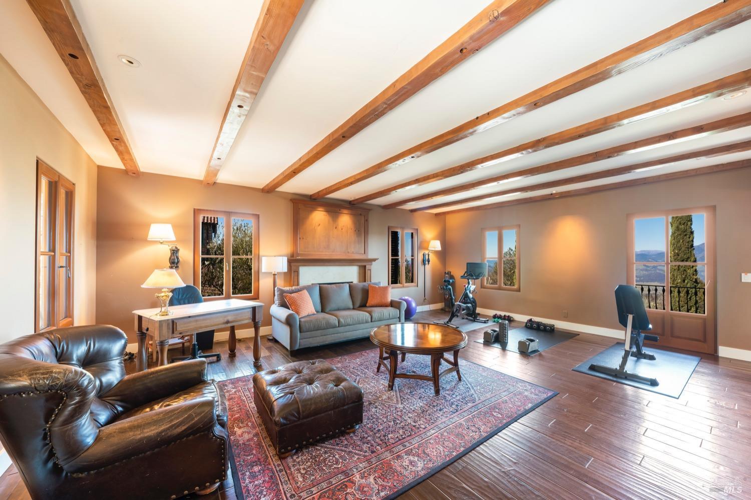 2110 Diamond Mountain Rd