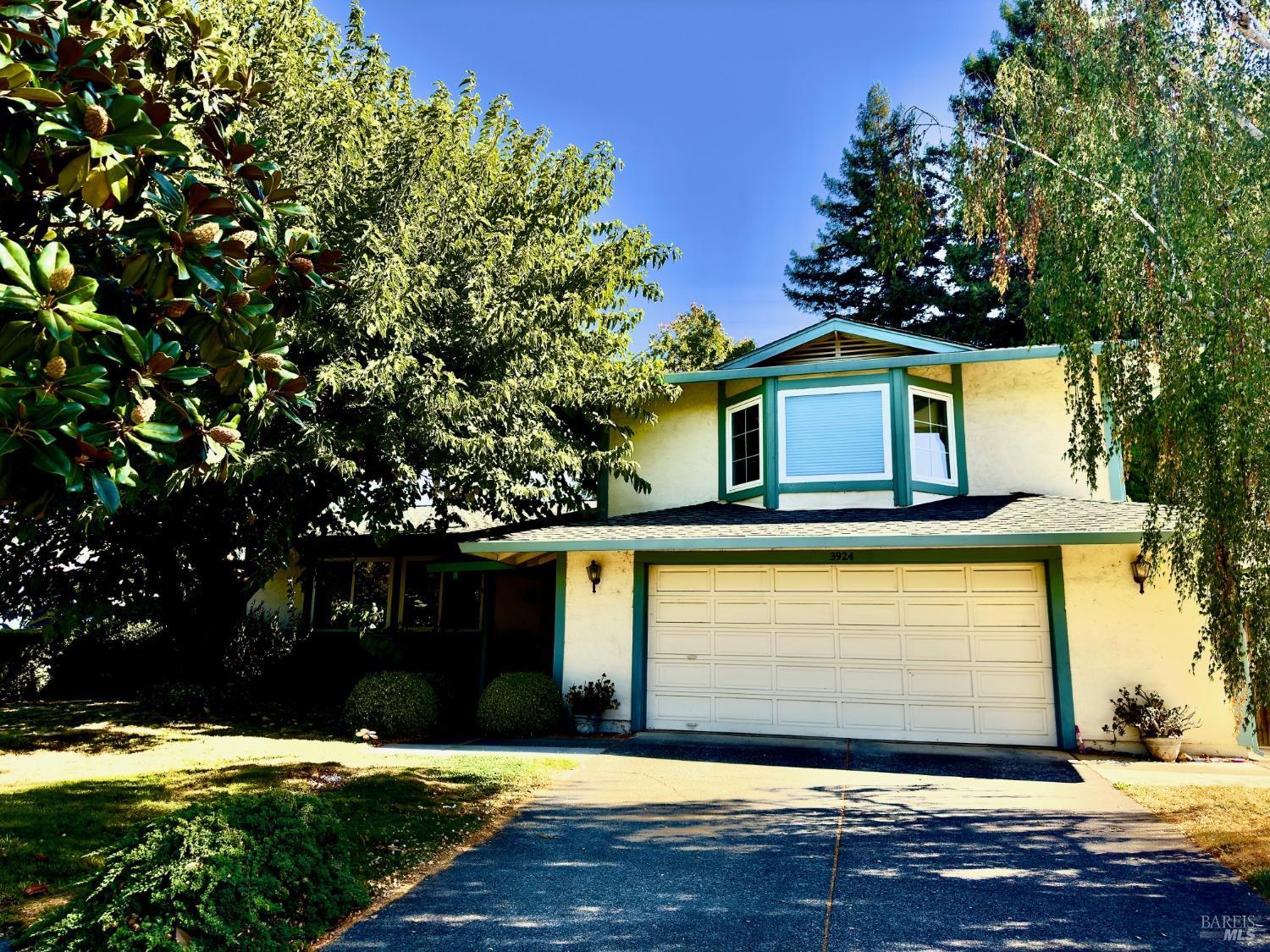 3924 Lantana Ln