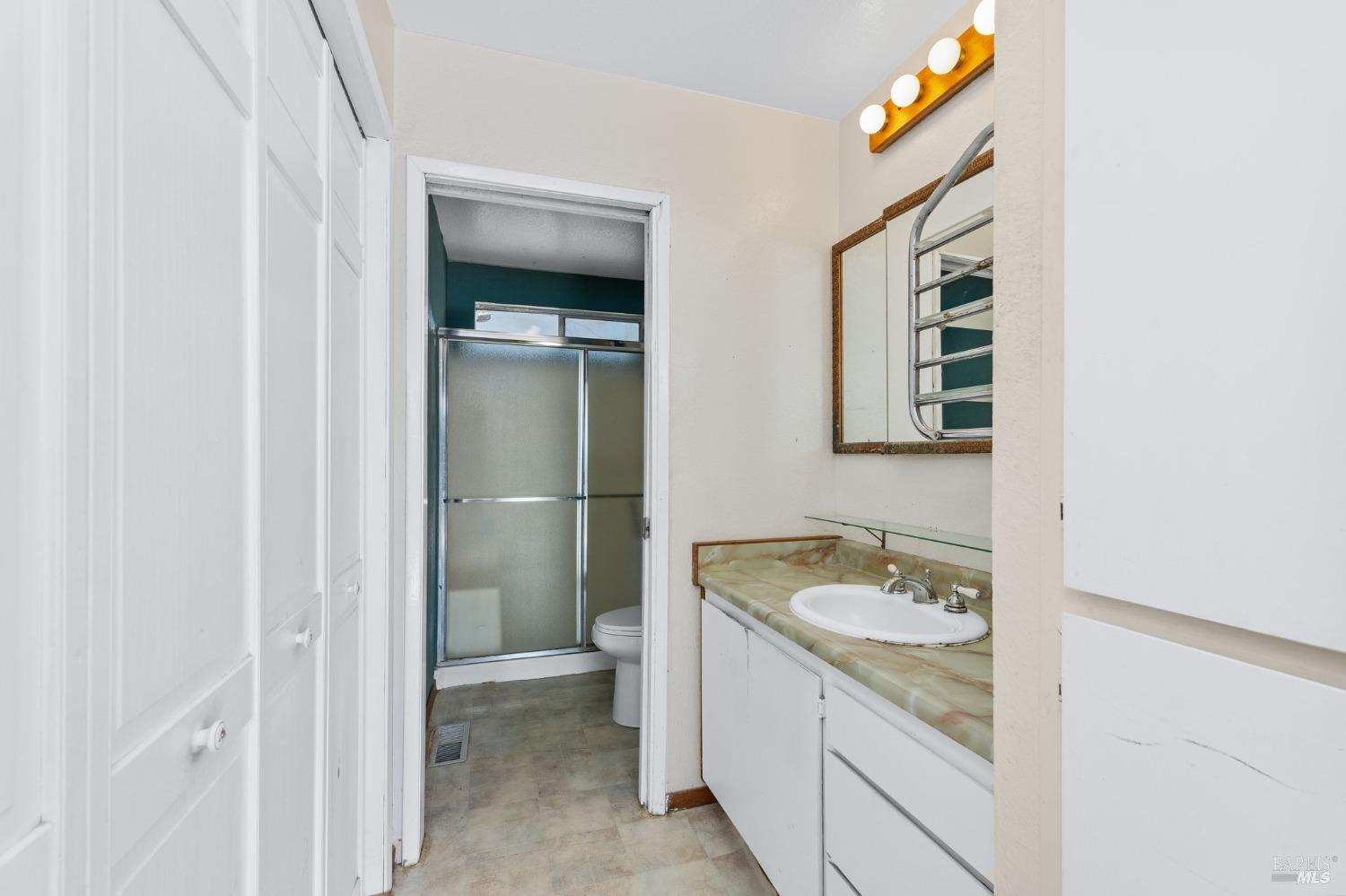 532 Montecito Blvd