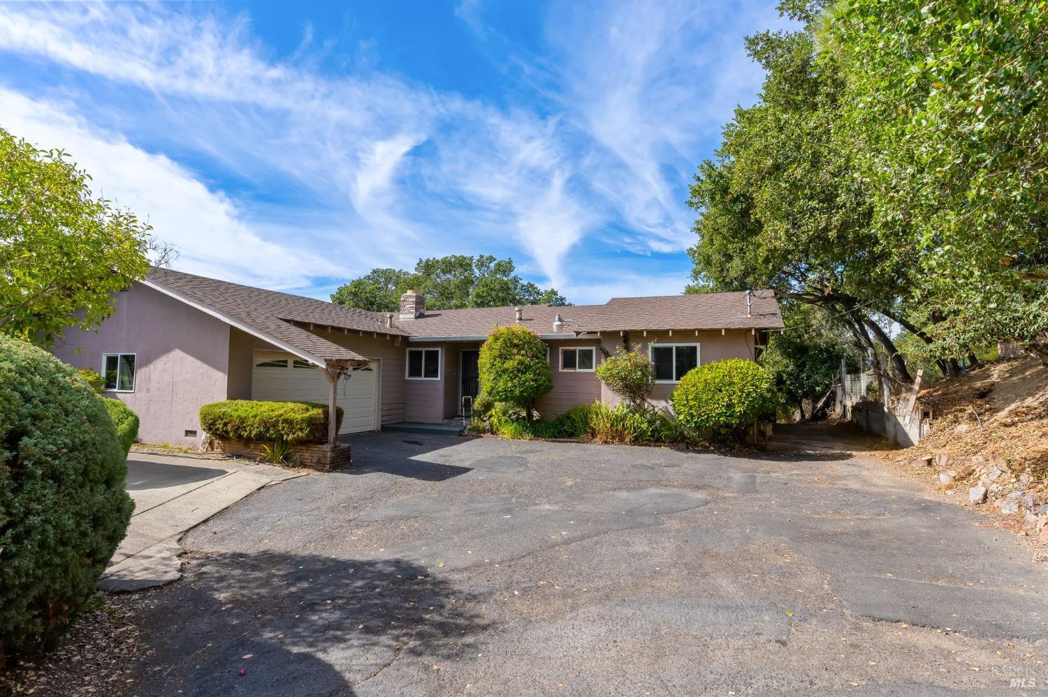 532 Montecito Blvd