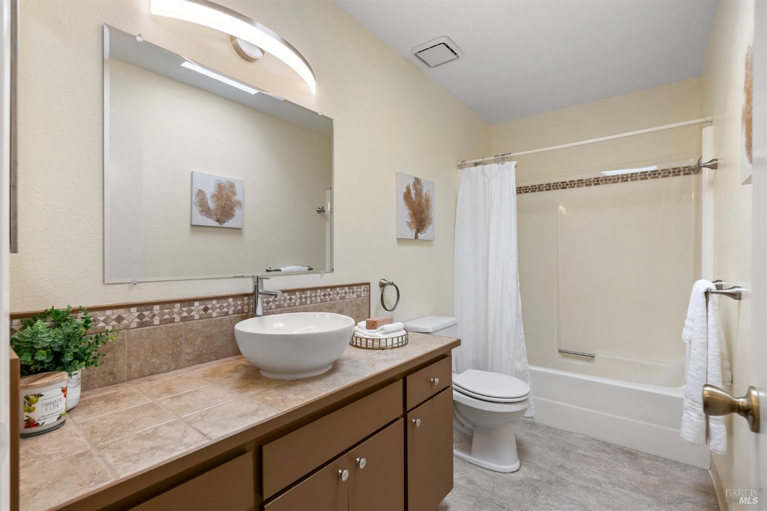 1363 Avenida Sebastiani