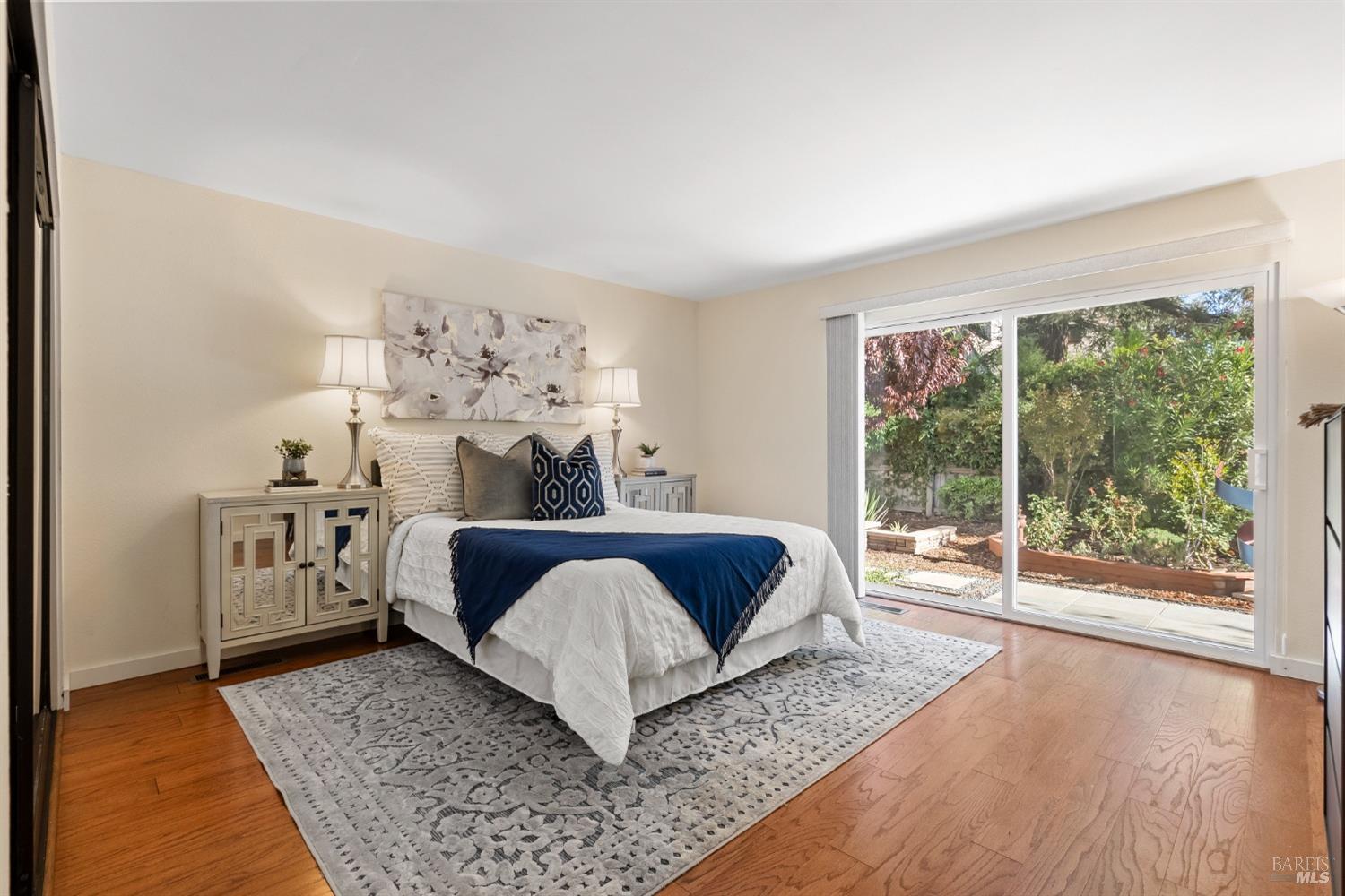 1363 Avenida Sebastiani