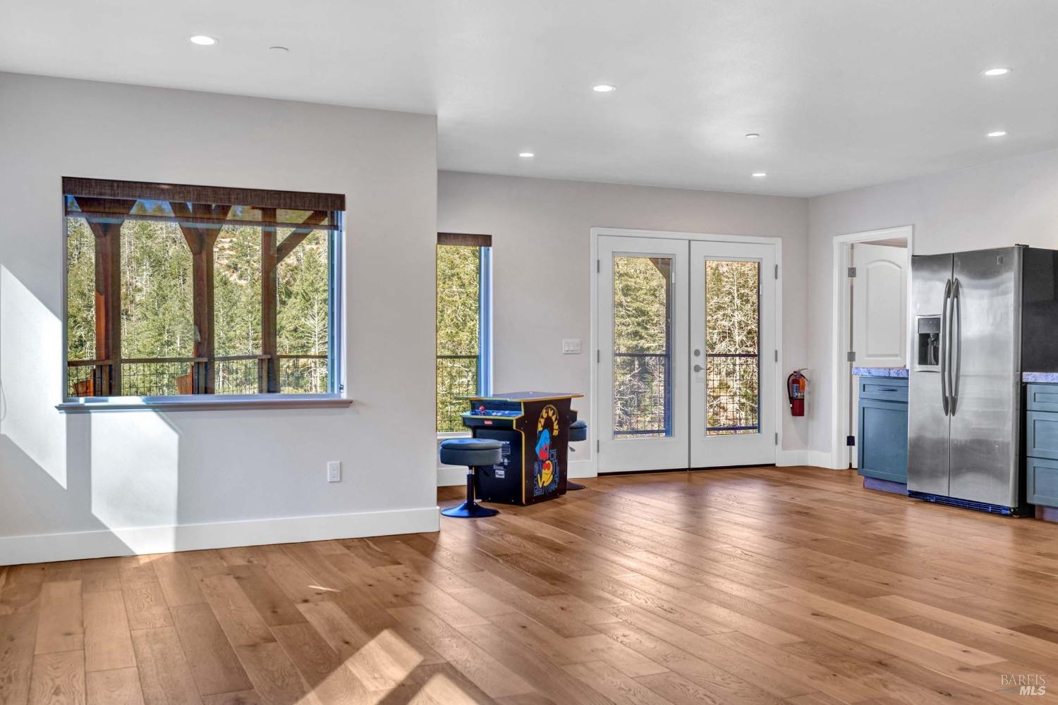 1000 Adobe Canyon Rd