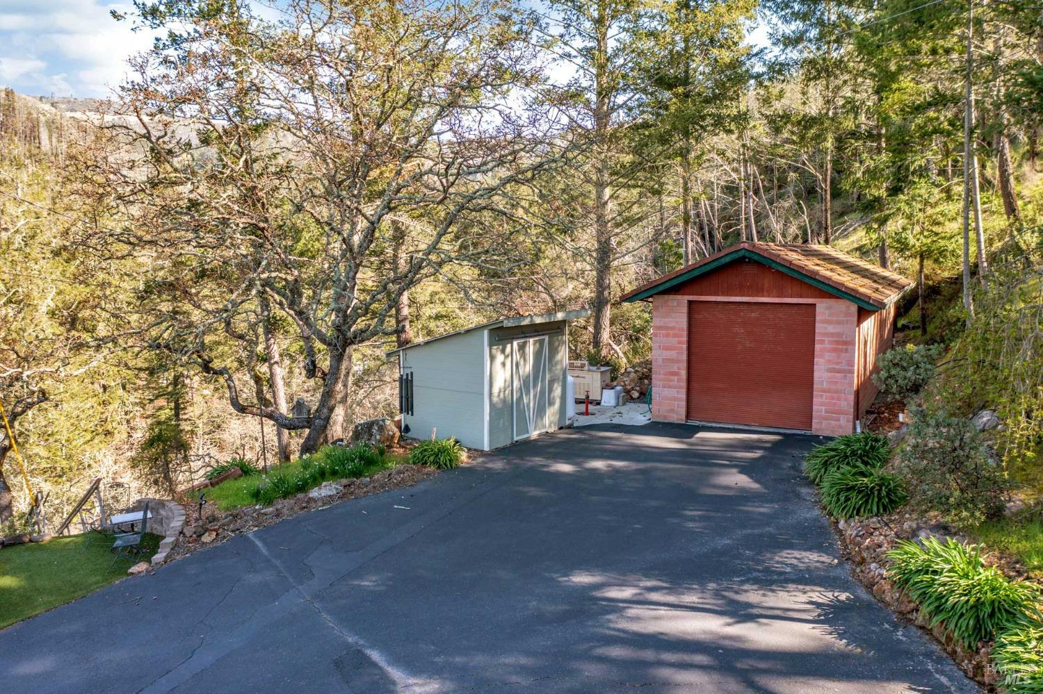 1000 Adobe Canyon Rd