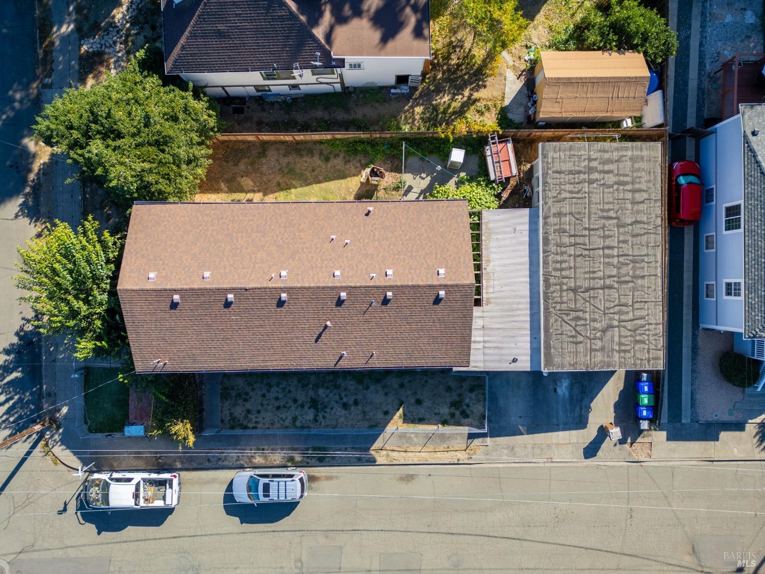 943 Juarez St