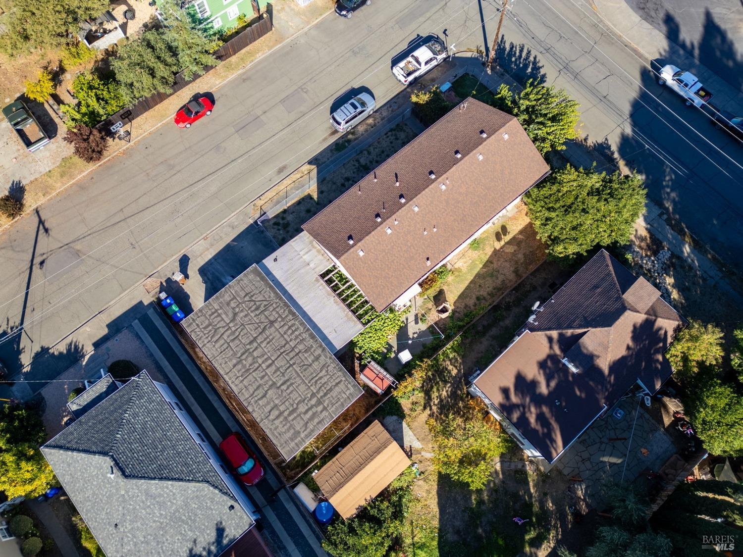 943 Juarez St