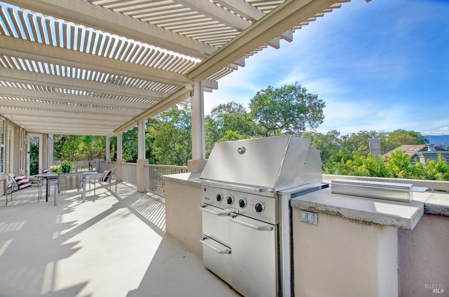1120 Castle Oaks Dr