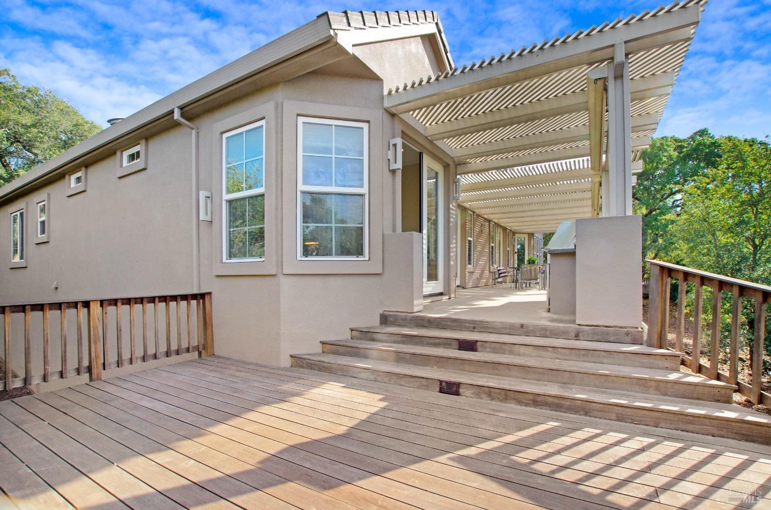 1120 Castle Oaks Dr