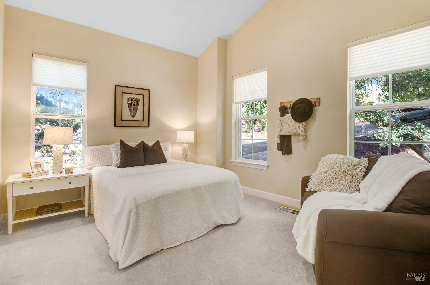 1120 Castle Oaks Dr