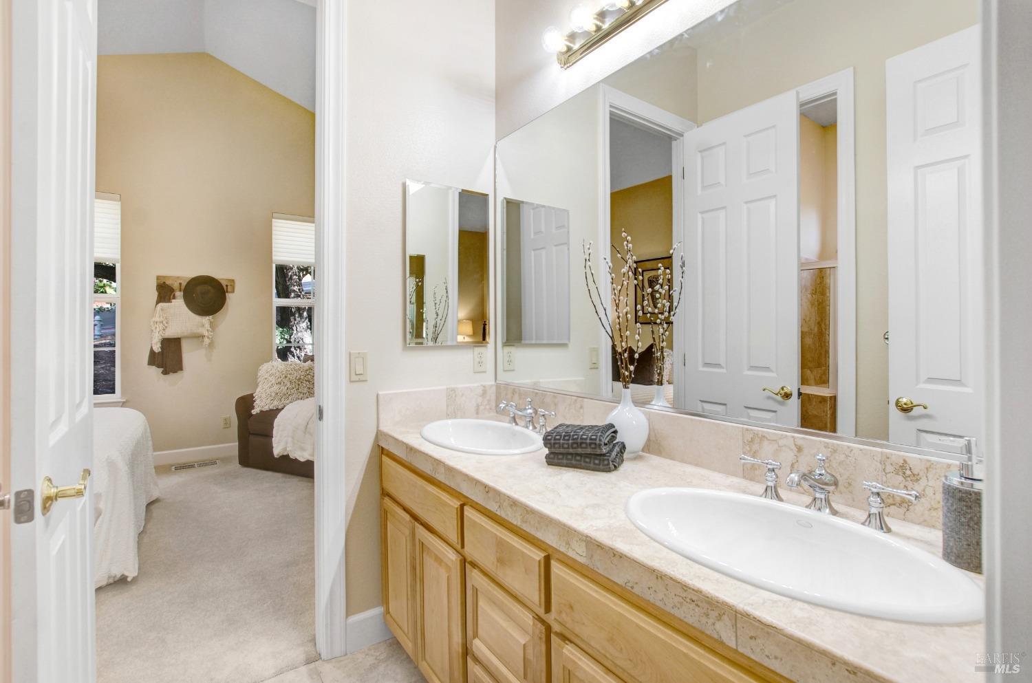 1120 Castle Oaks Dr