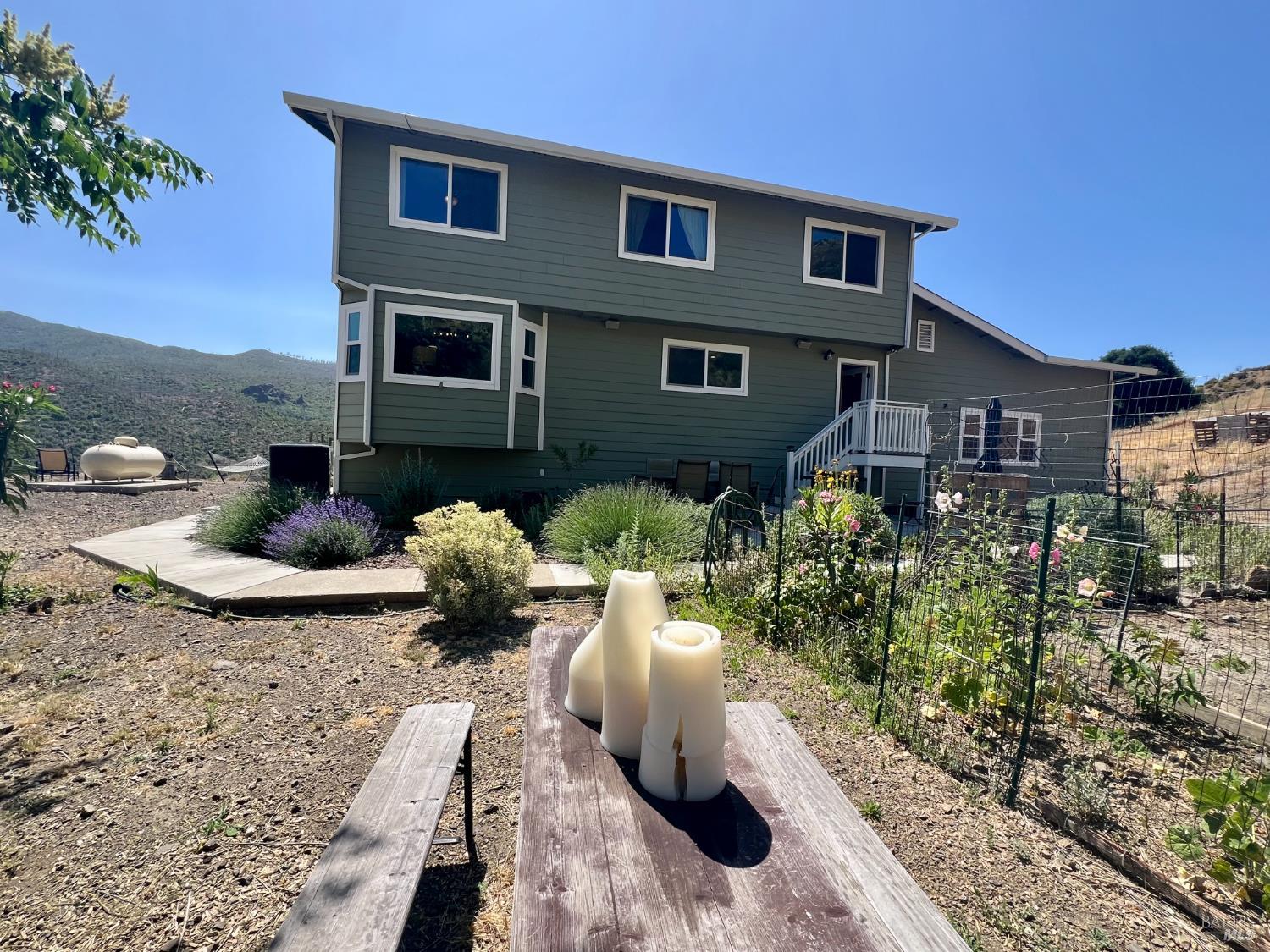 1987 Capell Valley Rd