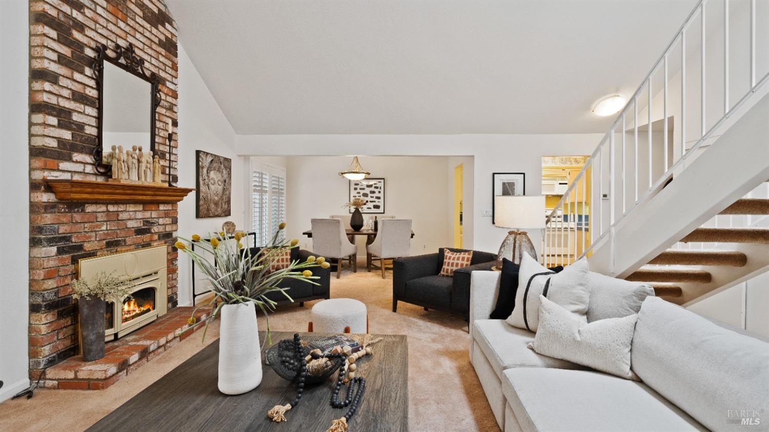 2596 Hidden Valley Ln