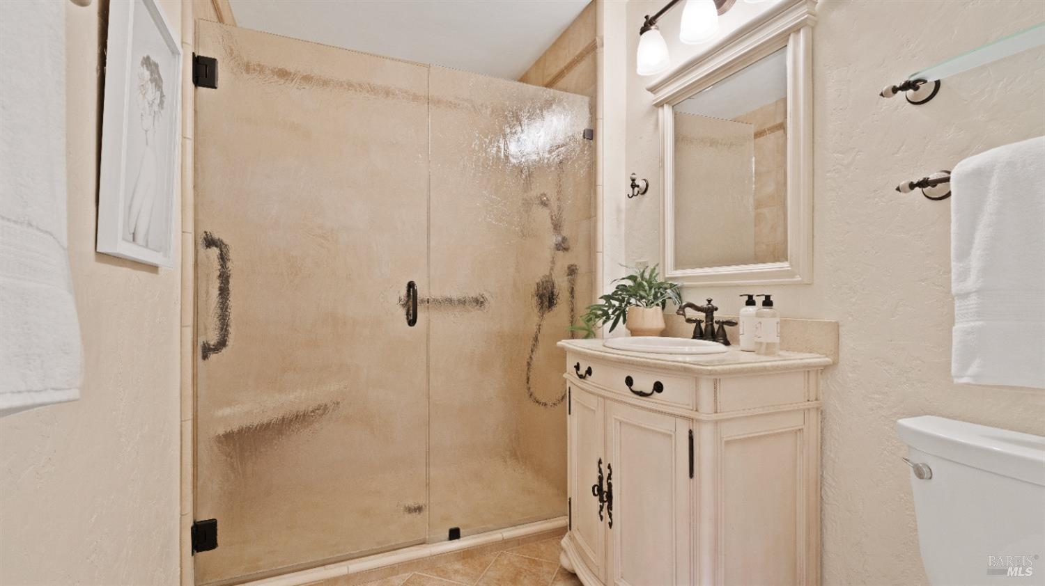 2596 Hidden Valley Ln