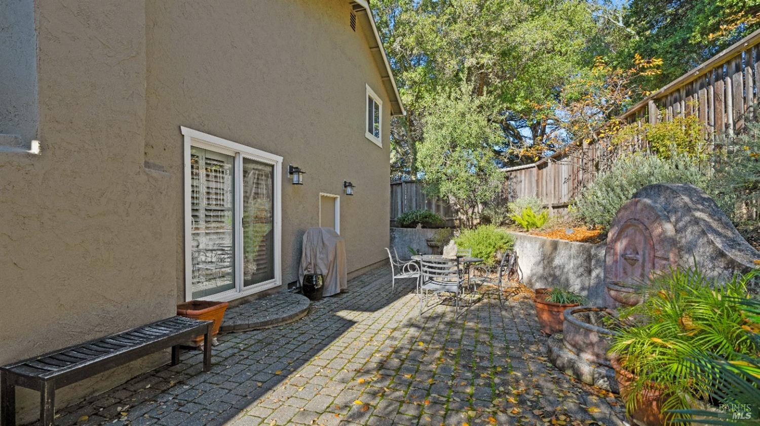 2596 Hidden Valley Ln