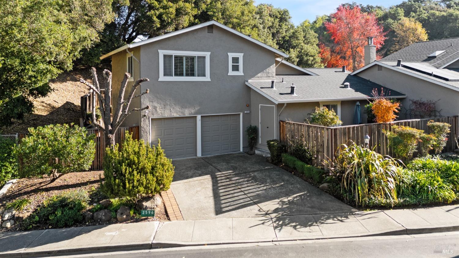 2596 Hidden Valley Ln