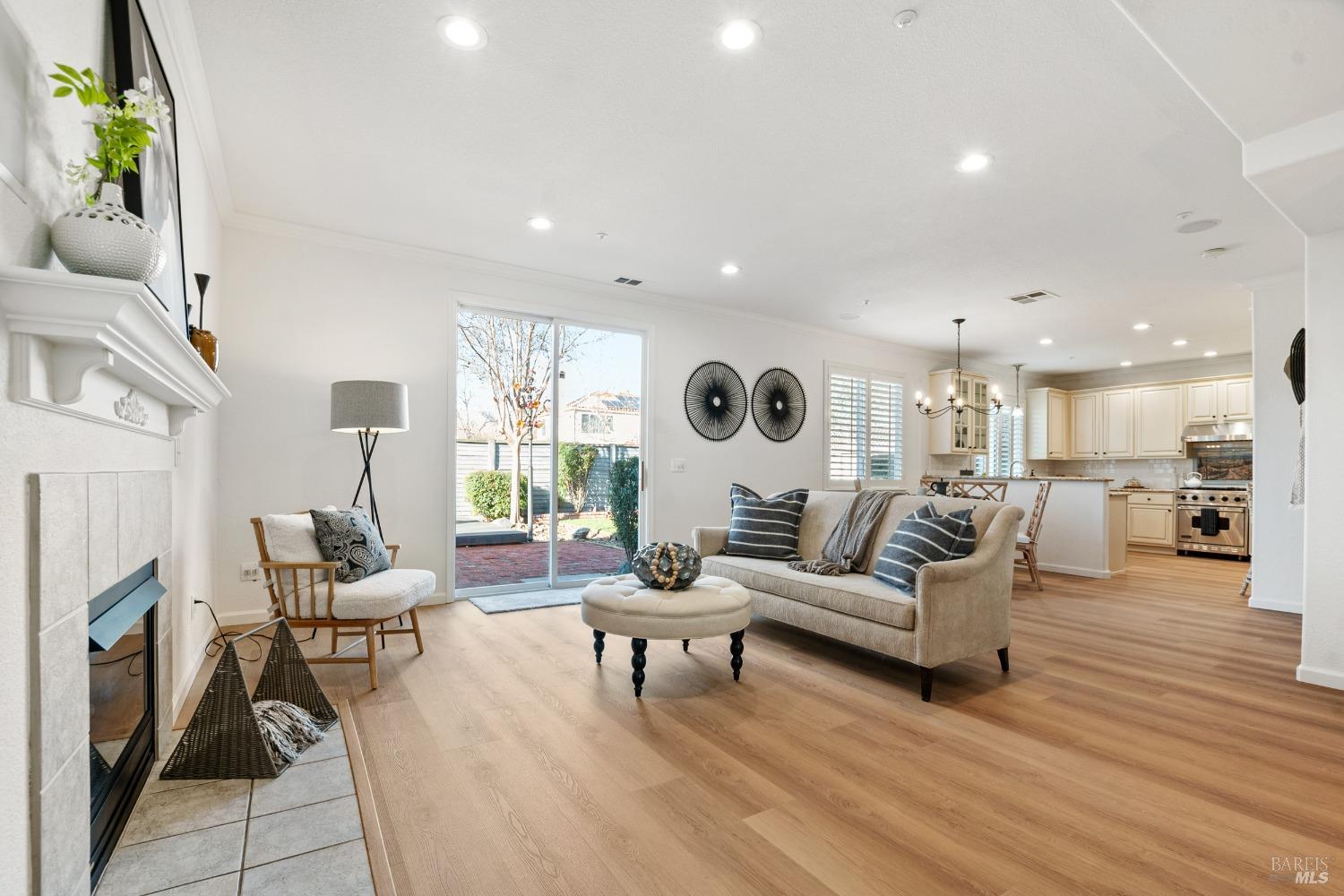 4558 Stillson Street