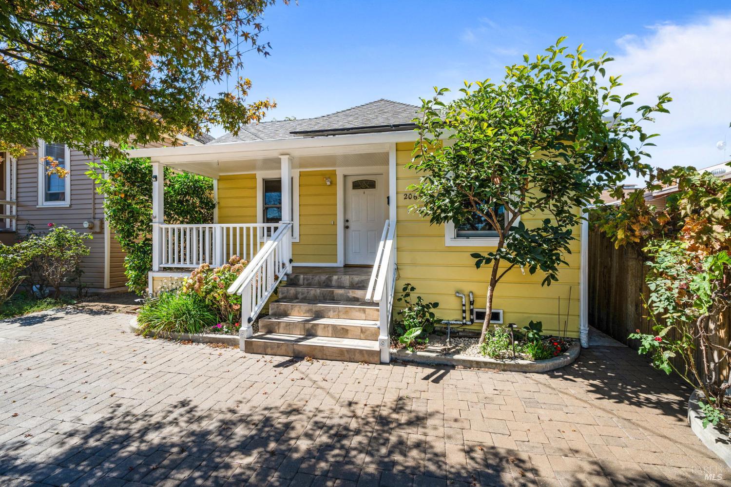 2065 Yajome St