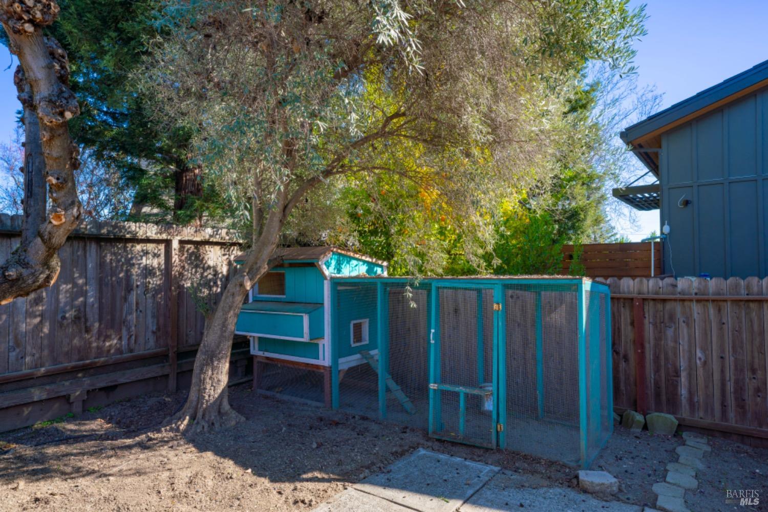 1830 Spring Mountain Rd