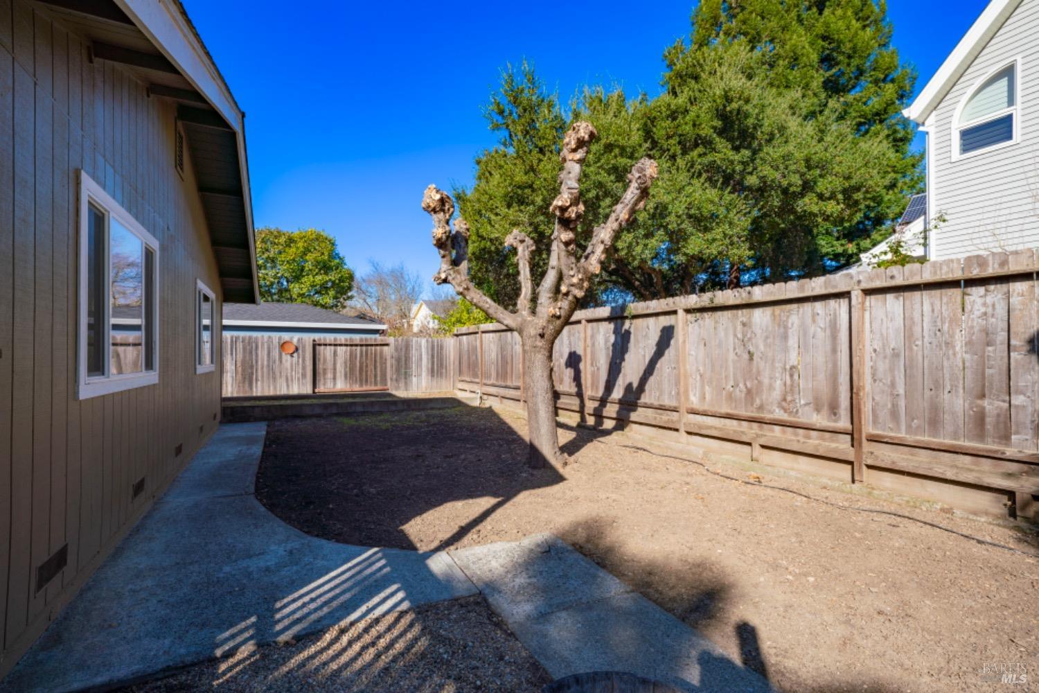 1830 Spring Mountain Rd