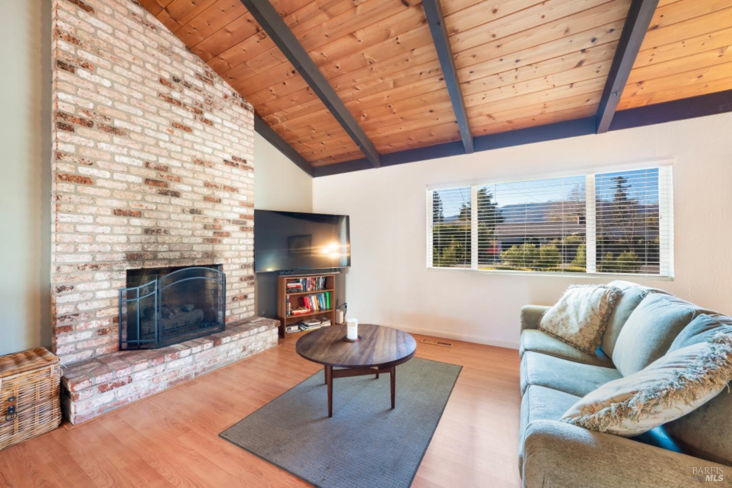 1830 Spring Mountain Rd