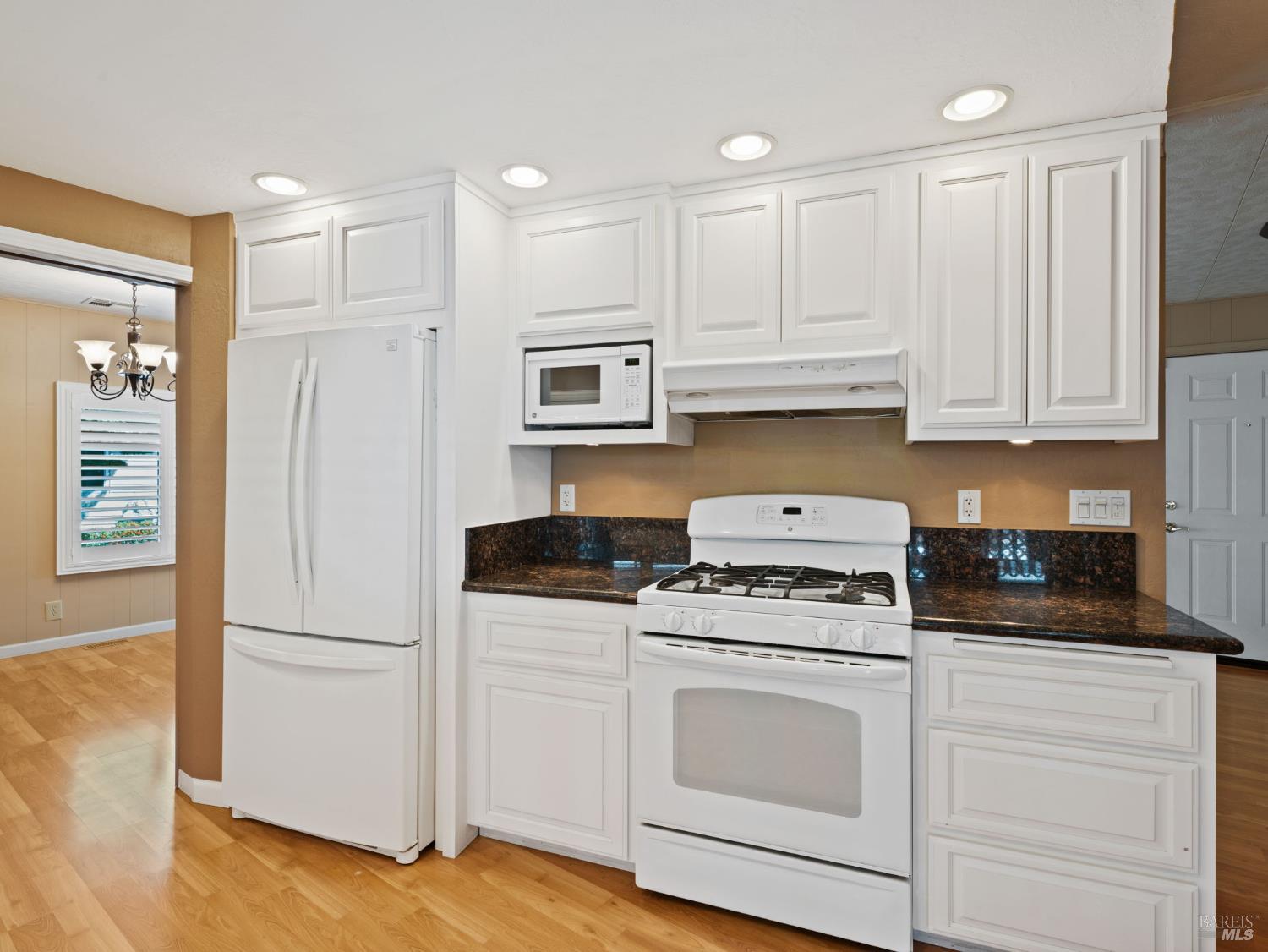 6468 Washington St #3