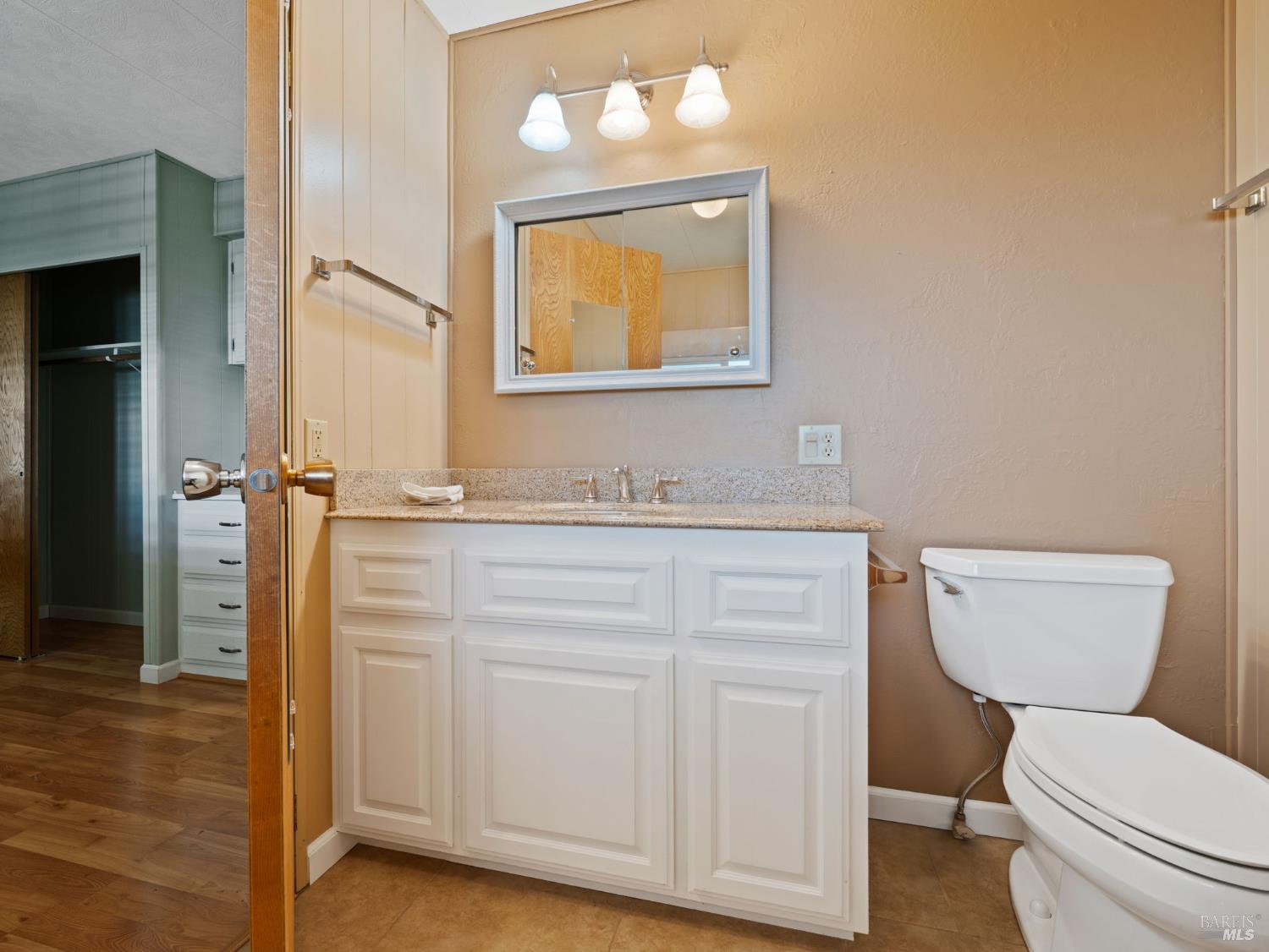 6468 Washington St #3