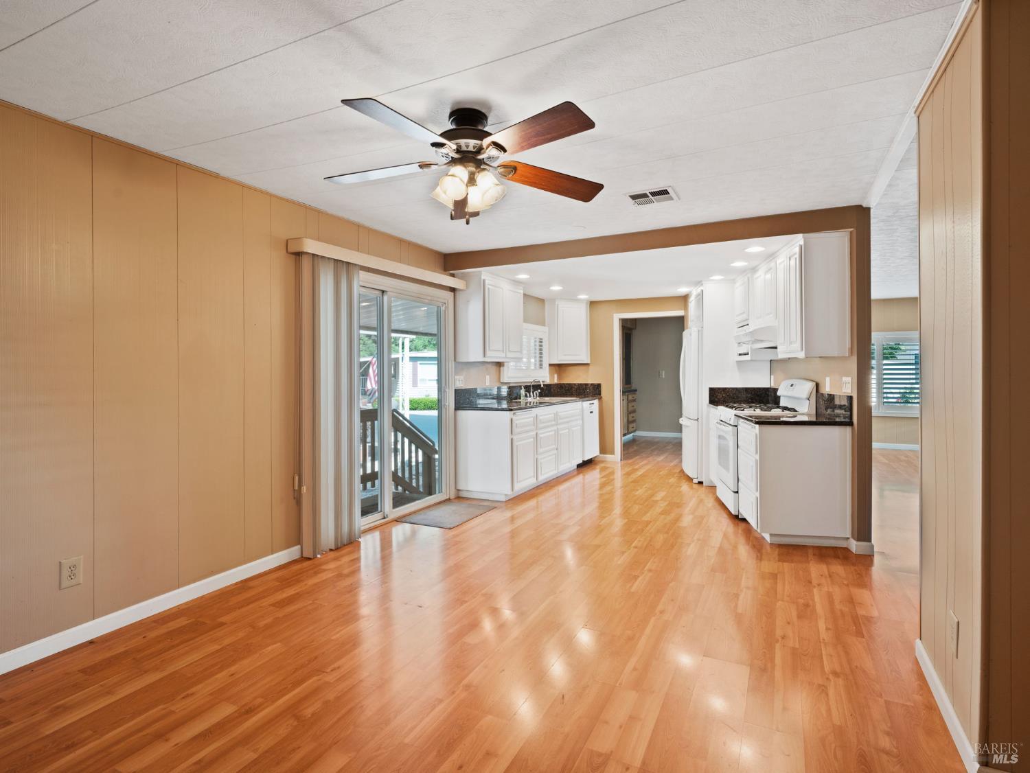 6468 Washington St #3