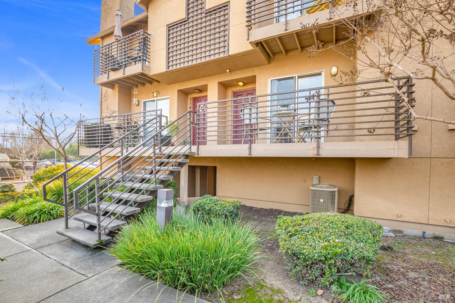 1188 Pear Tree Ln