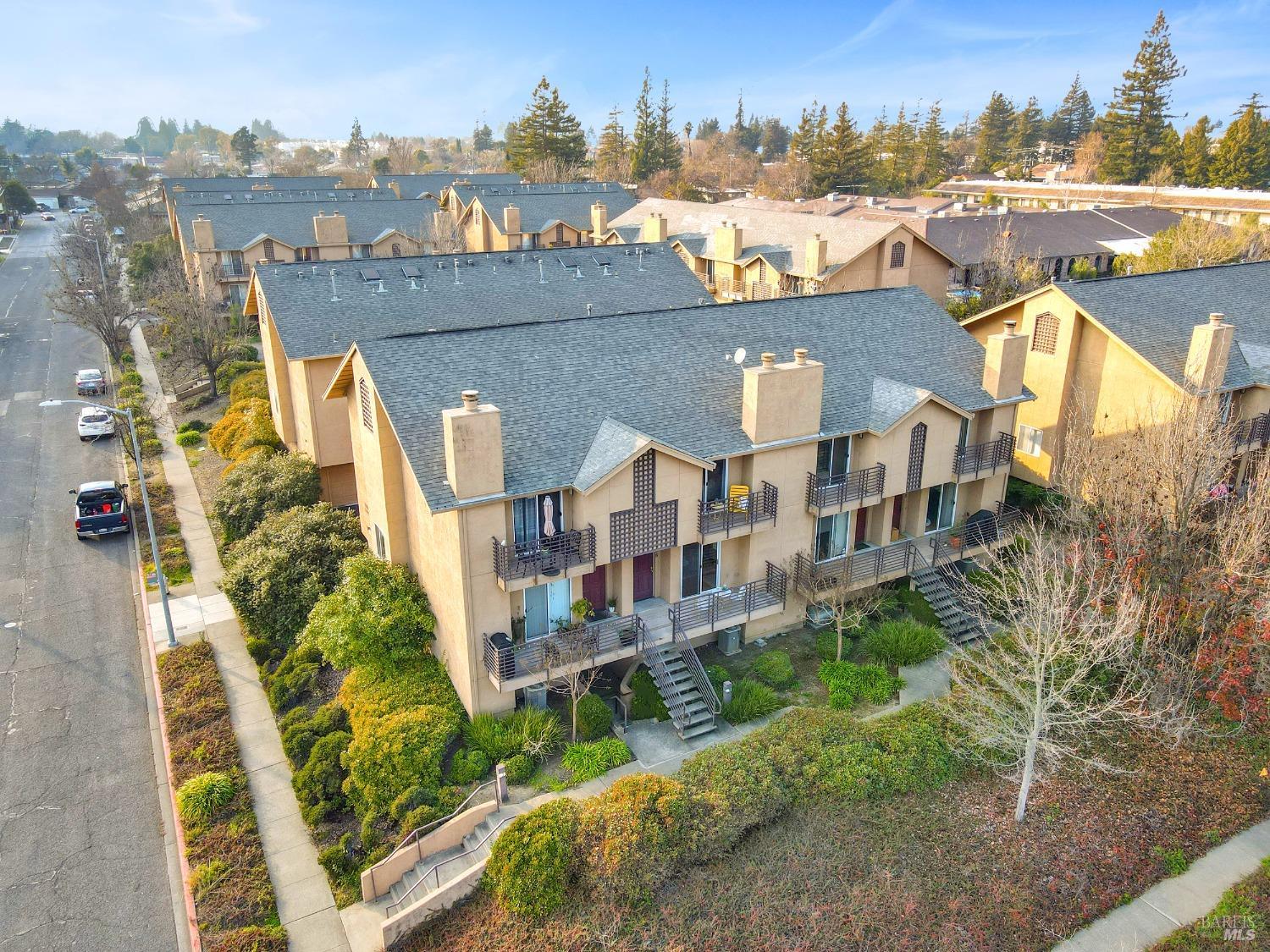 1188 Pear Tree Ln