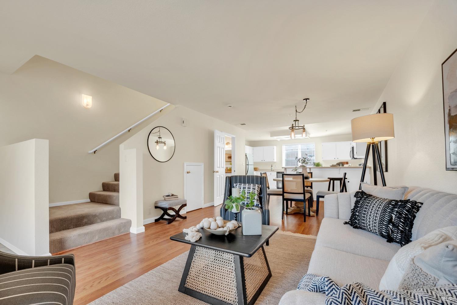 1188 Pear Tree Ln