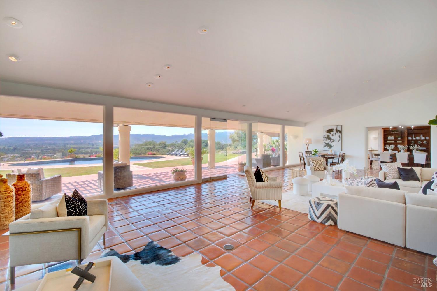 2275 Old Soda Springs Rd