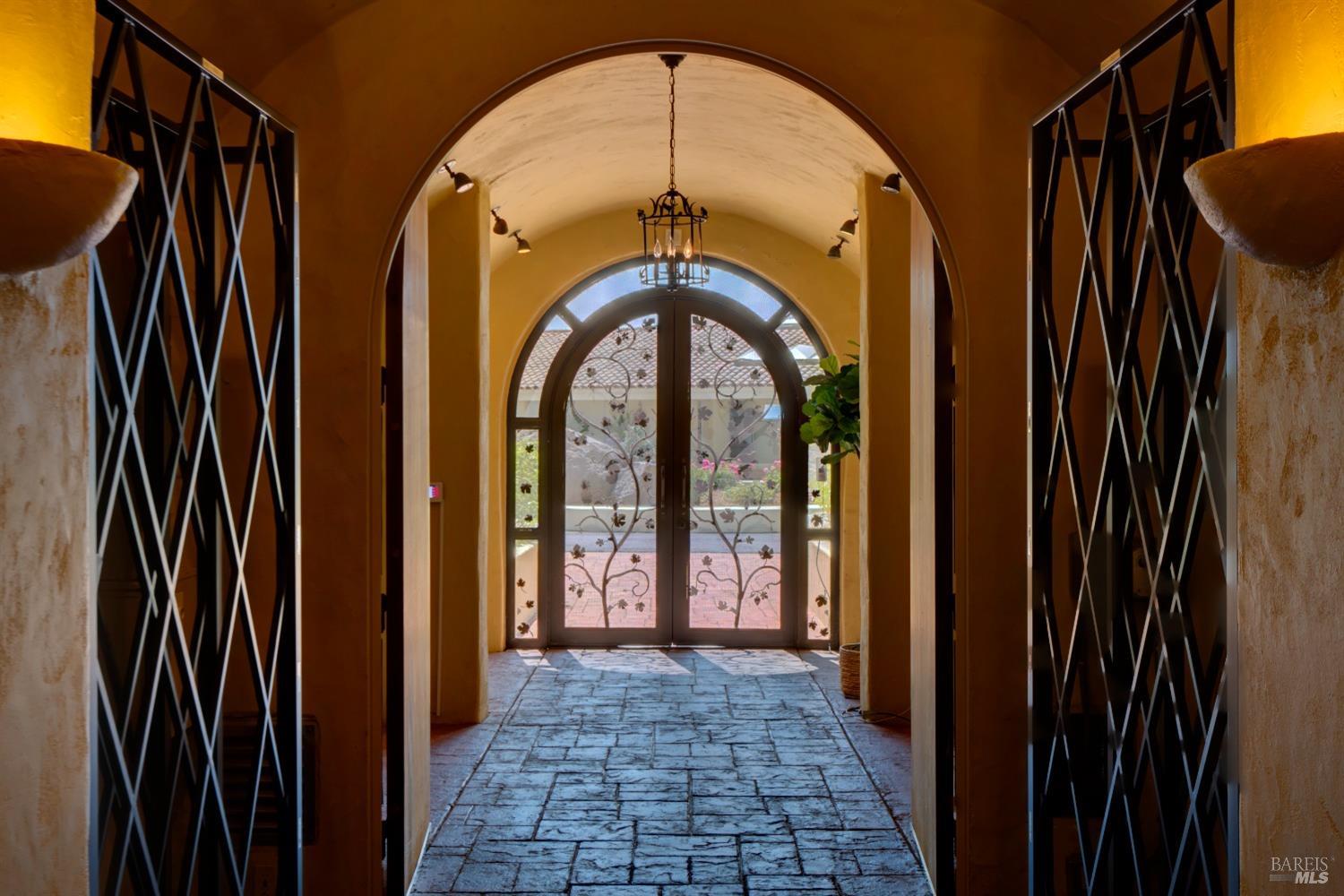 2275 Old Soda Springs Rd