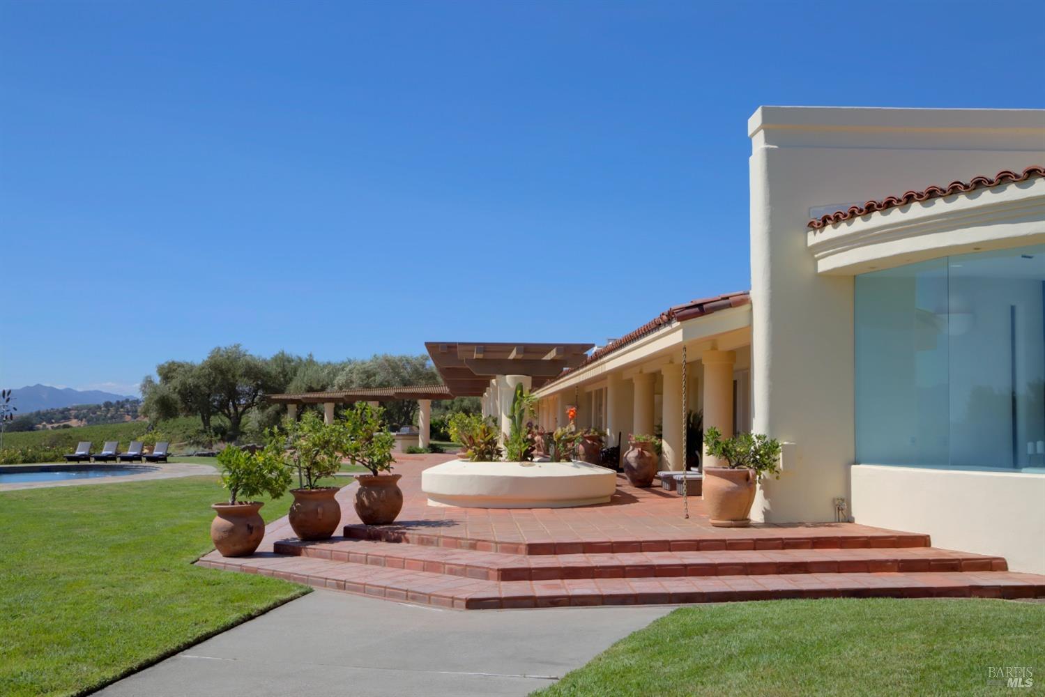 2275 Old Soda Springs Rd