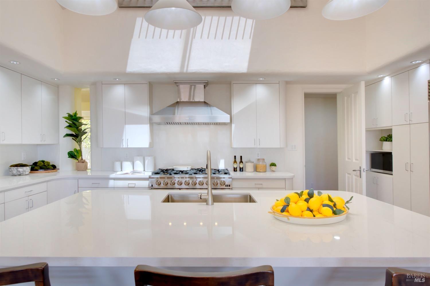 2275 Old Soda Springs Rd