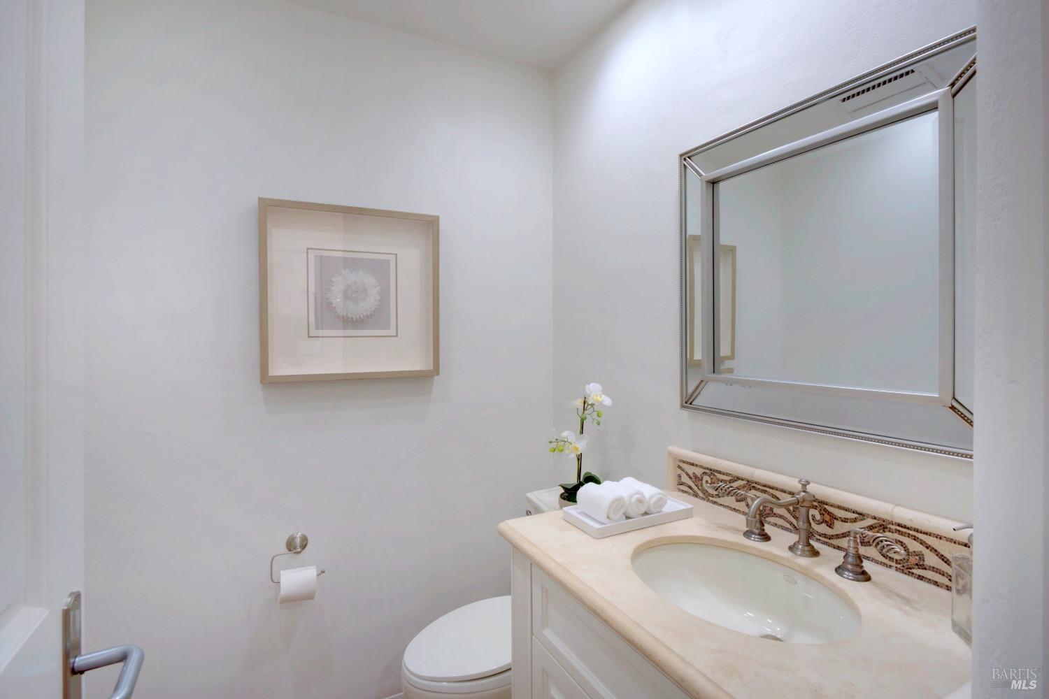 2275 Old Soda Springs Rd