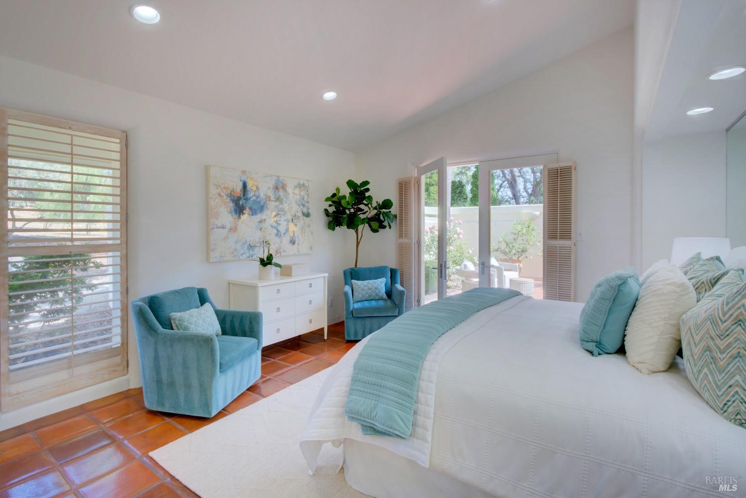 2275 Old Soda Springs Rd