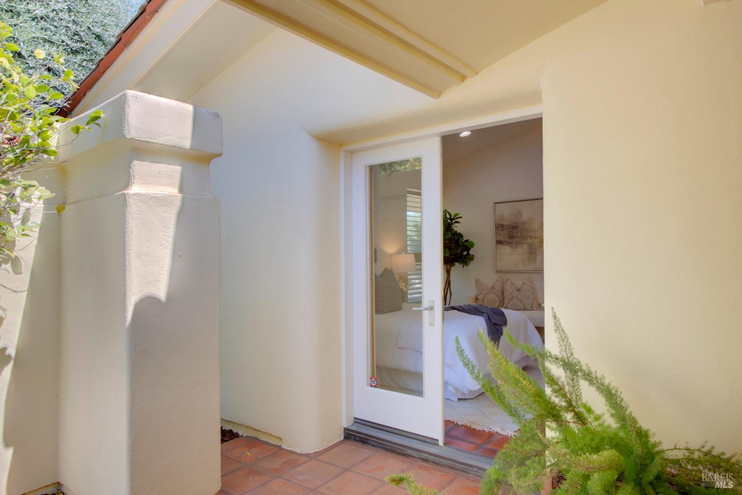 2275 Old Soda Springs Rd