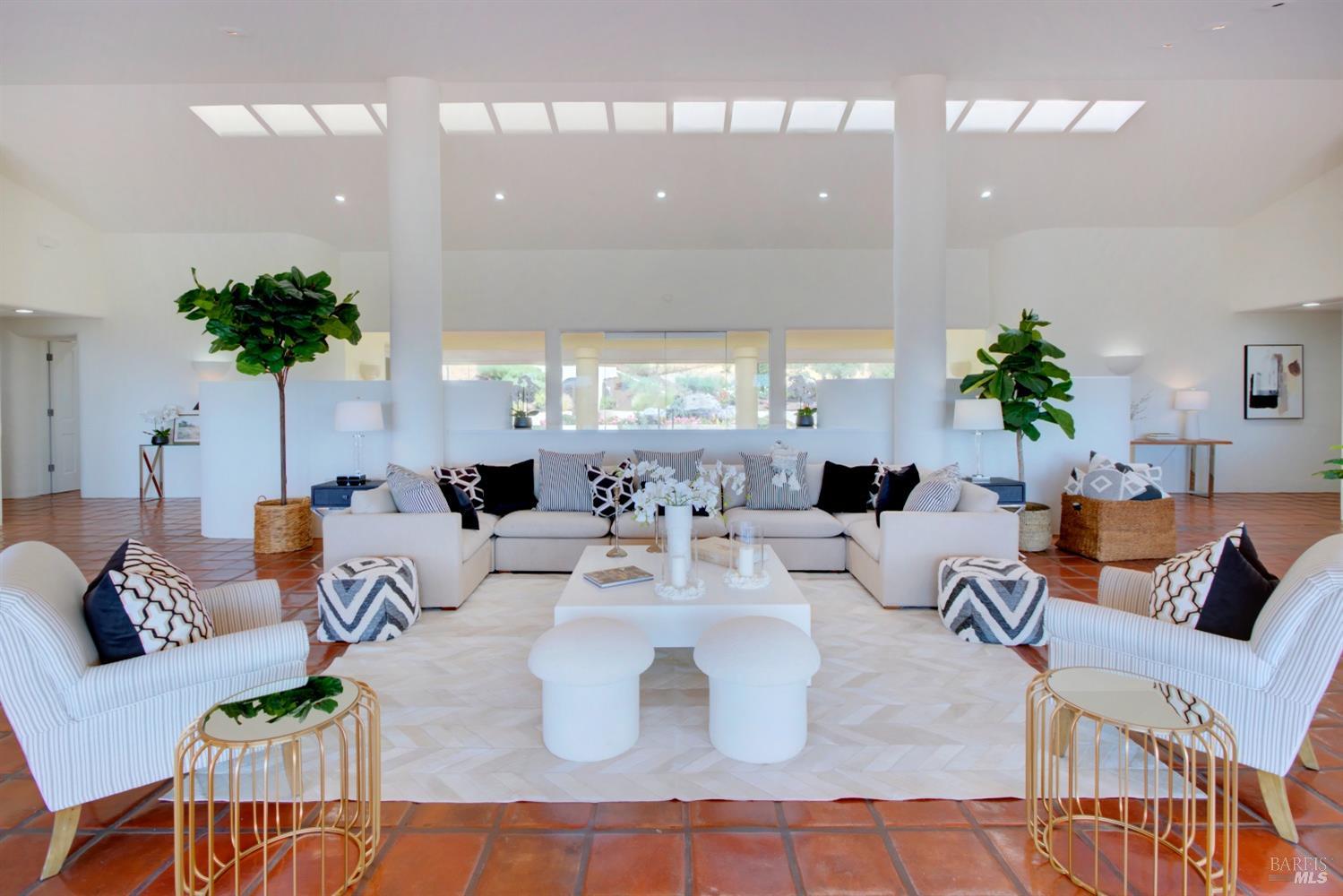 2275 Old Soda Springs Rd