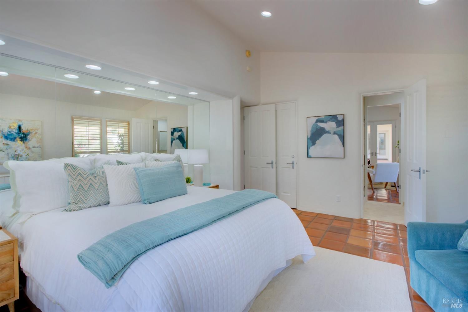 2275 Old Soda Springs Rd