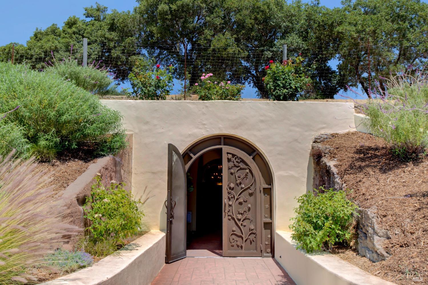 2275 Old Soda Springs Rd