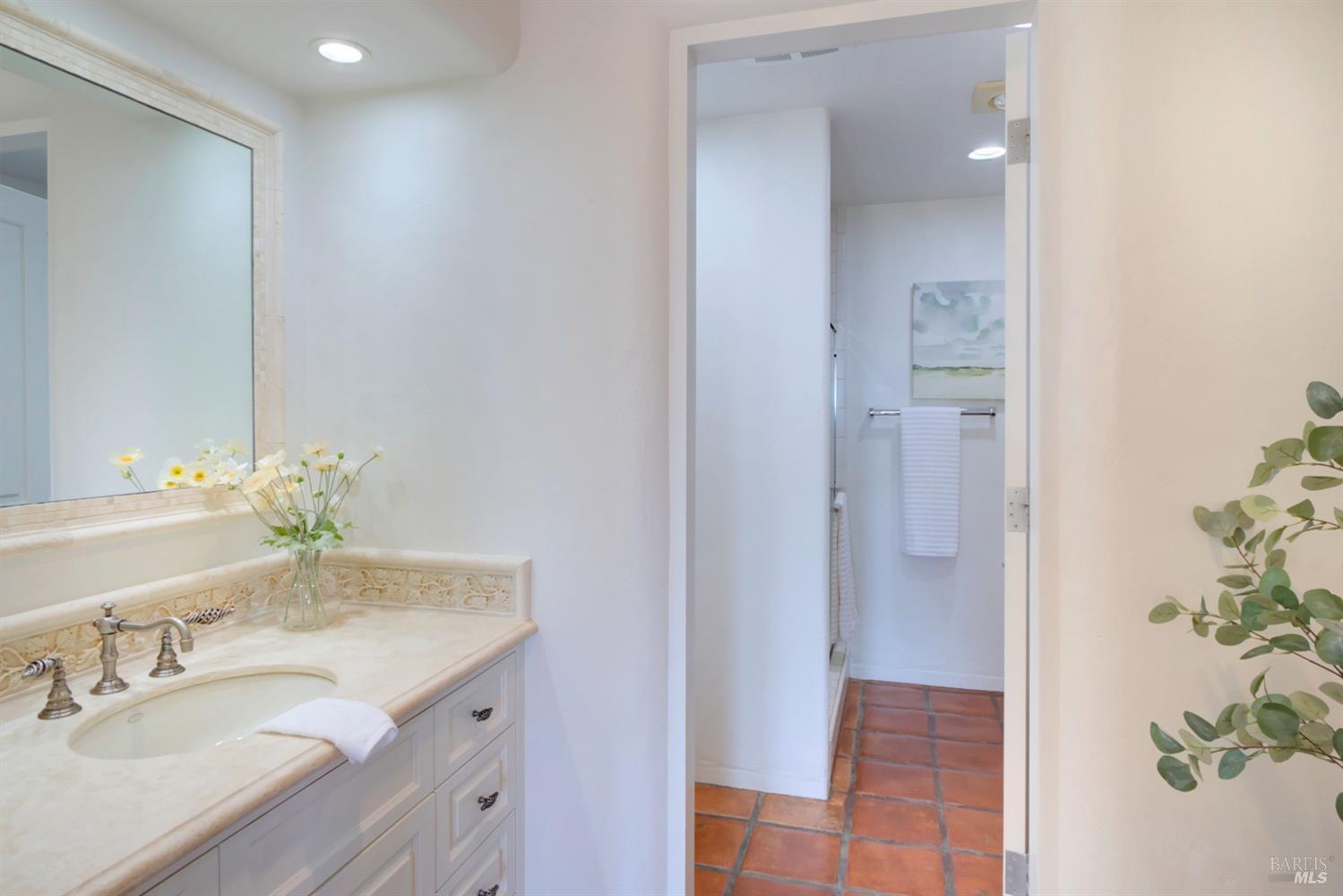 2275 Old Soda Springs Rd