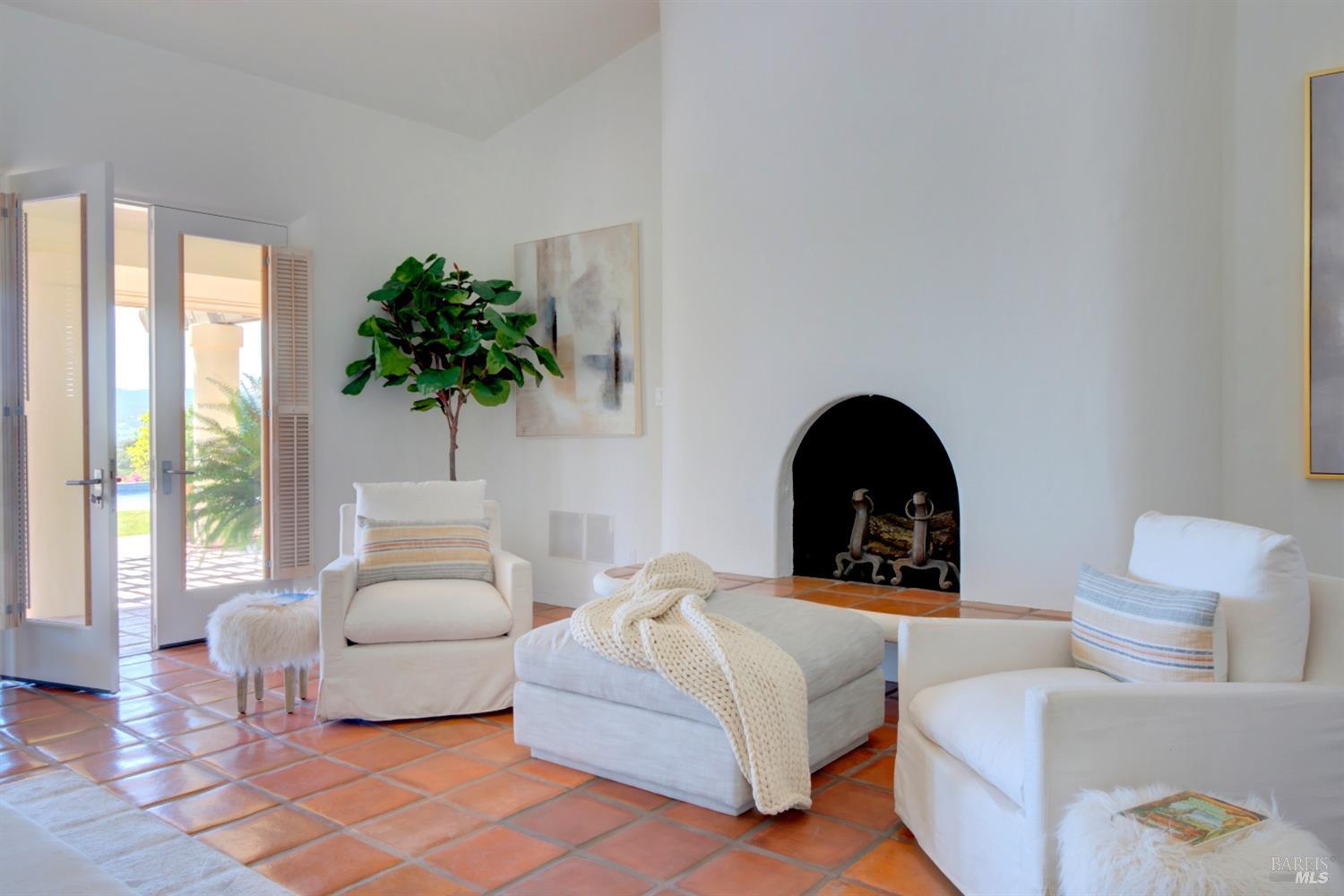 2275 Old Soda Springs Rd