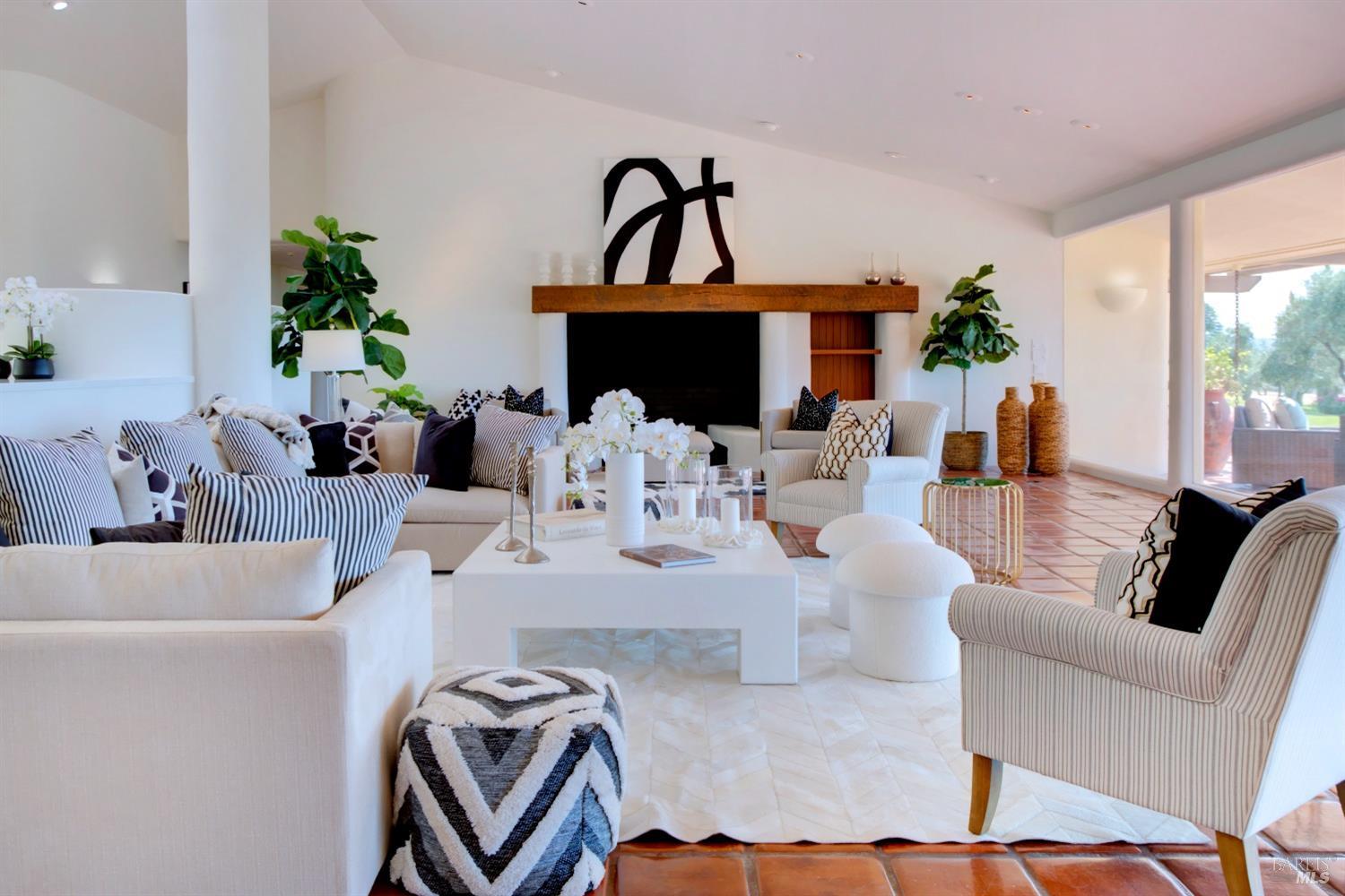 2275 Old Soda Springs Rd