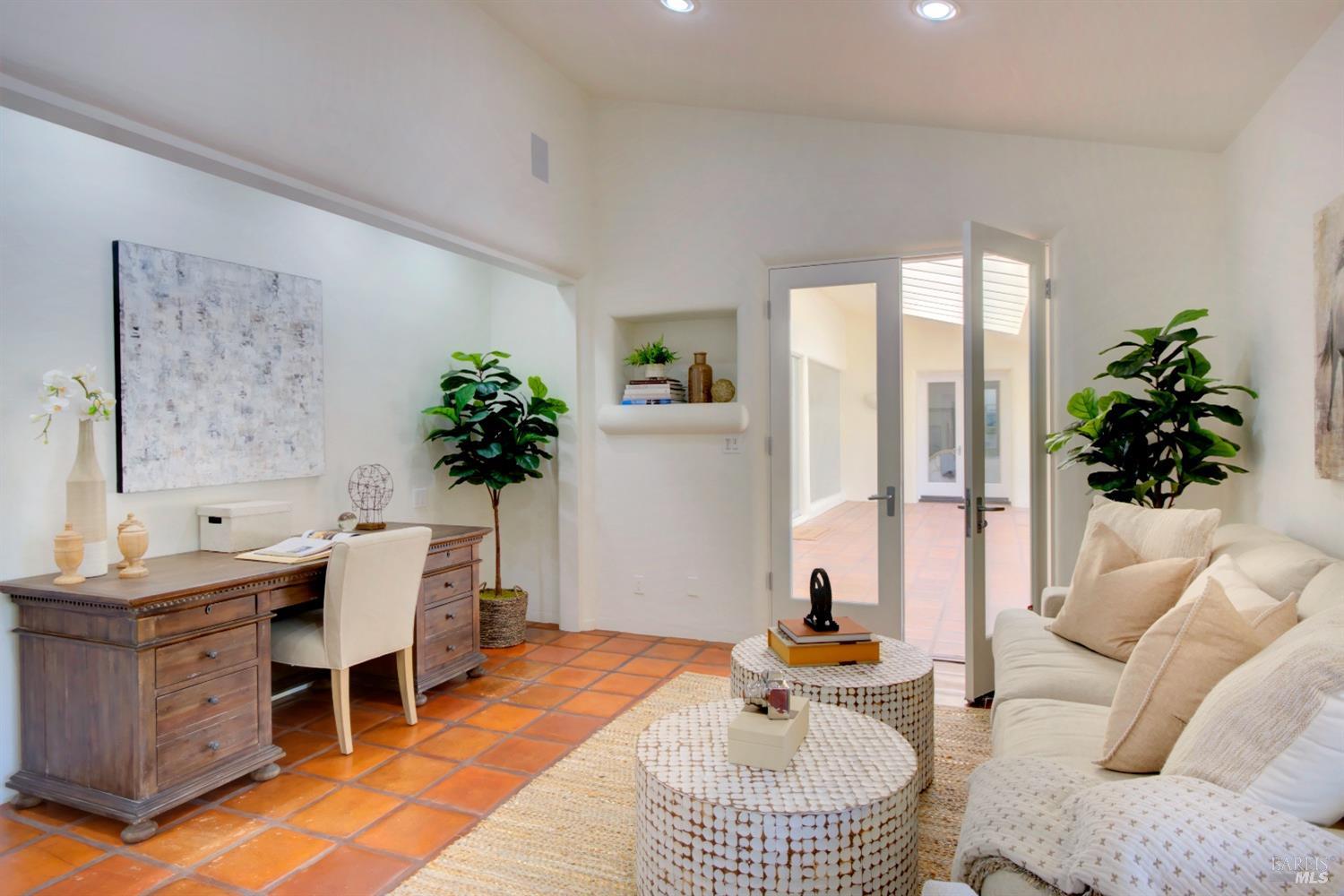 2275 Old Soda Springs Rd