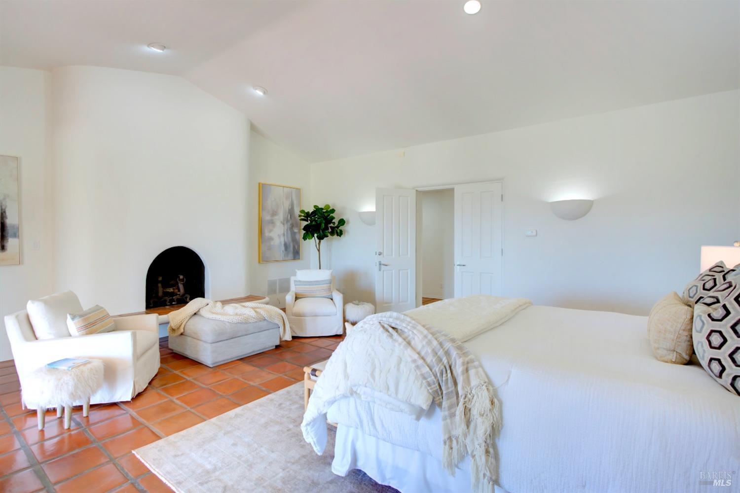 2275 Old Soda Springs Rd