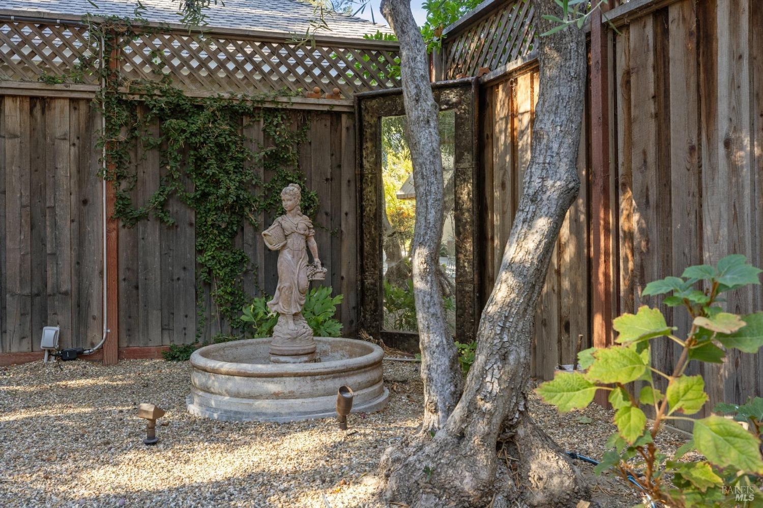 1166 Meadowcreek Cir