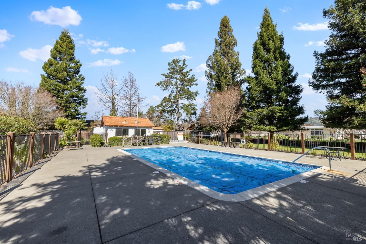 6468 Washington St #203