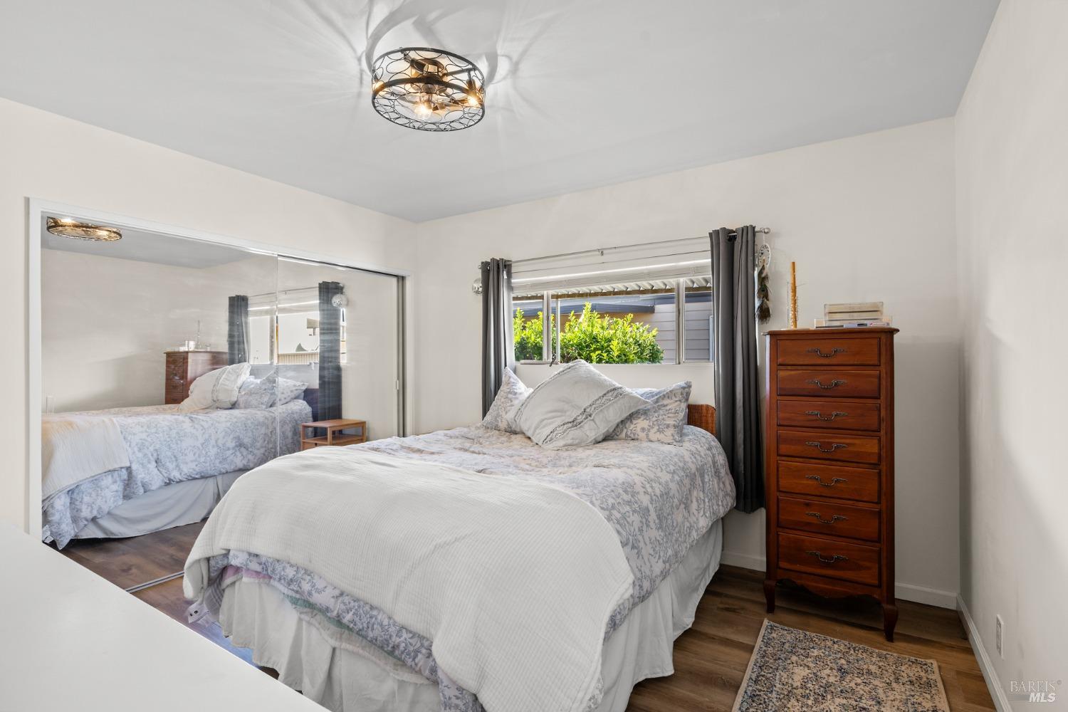 6468 Washington St #203